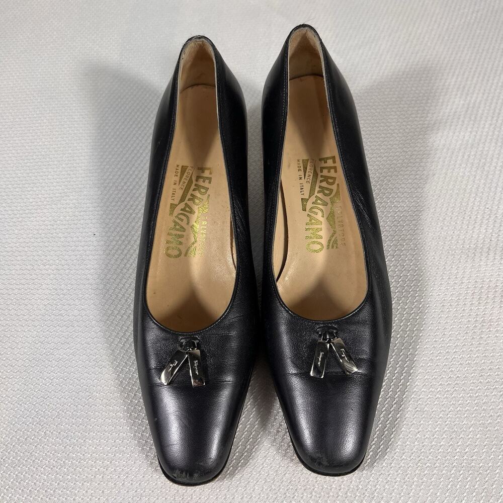 Vintage Salvatore Ferragamo Black Pumps‎ Size 5 B Black